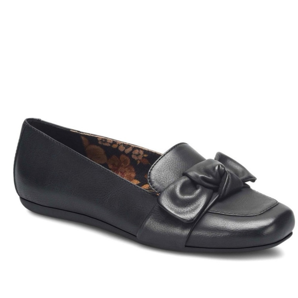 b.o.c. Black Flats with Bow Accent
